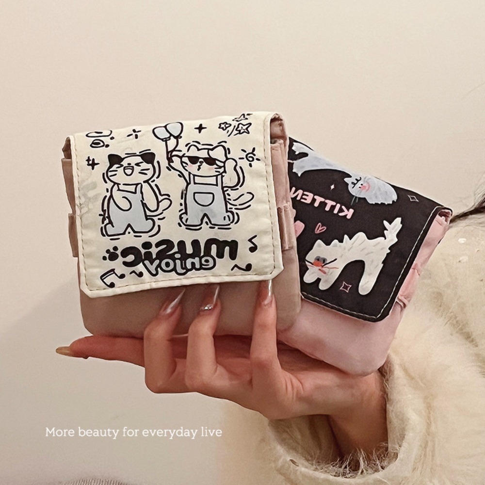 Cable Organizer Bag - กระเป๋าจัดเก็บสายชาร์จใหม่ กระเป๋าใส่ผ้าอนามัย ความจุขนาดใหญ่ ลายการ์ตูนลูกแมว กระเป๋าเครื่องสำอางอเนกประสงค์ กระเป๋าใส่เหรียญ
