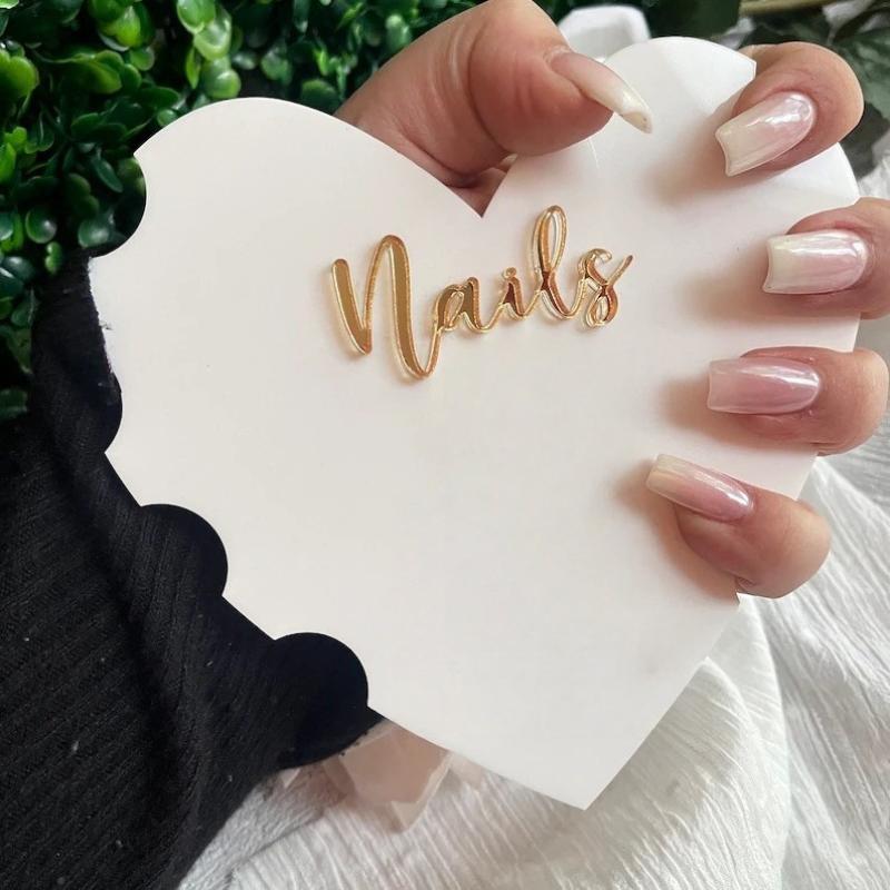 Tech Accessories Photo - แผ่นอะคริลิกสำหรับถ่ายภาพเล็บ Nailfie Selfie Disc อุปกรณ์ตกแต่งสำหรับถ่ายภาพเล็บ อุปกรณ์เสริมสำหรับร้านทำเล็บและช่างทำเล็บ